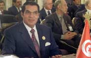 Le président tunisien Zine el-Abidine Ben Ali lors du sommet des pays arabes à Beyrouth (Liban) le 27 mars 2002 | AFP